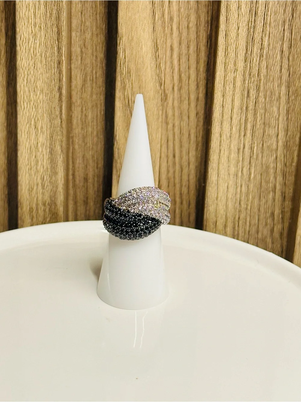 Bomb Party Untamed size 6 “Tied With Tension”